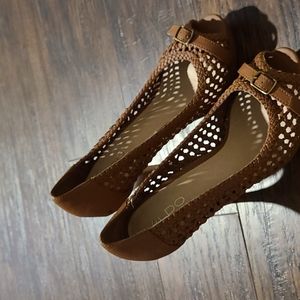 Aldo peep toe size. 39